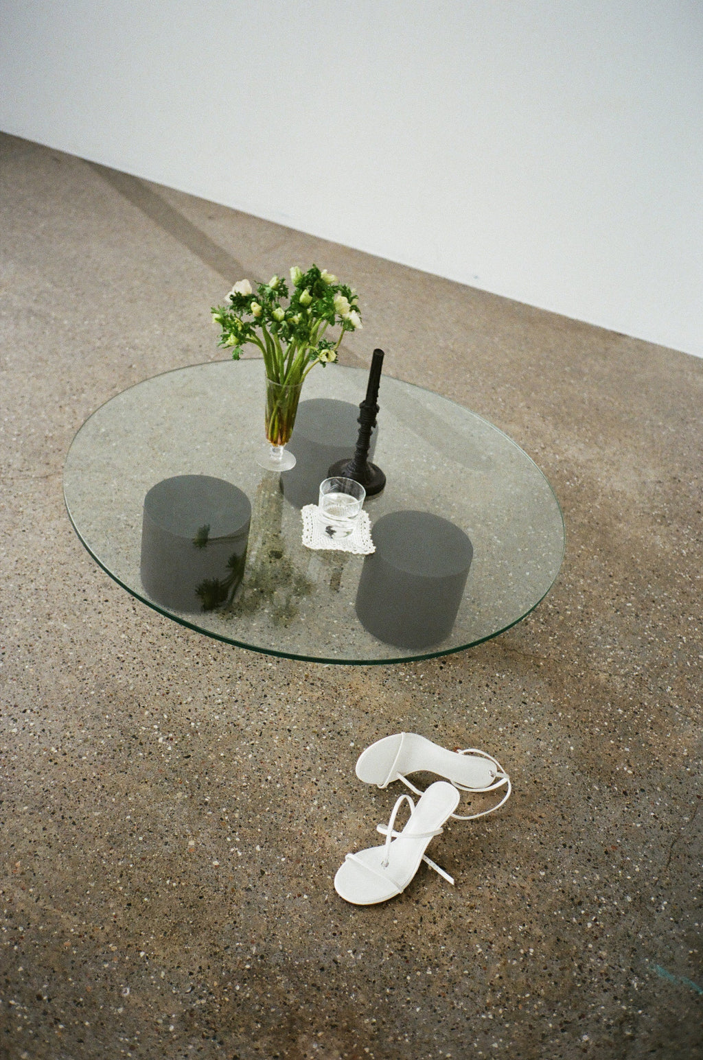 Carmene glass coffee table - TrynTrend