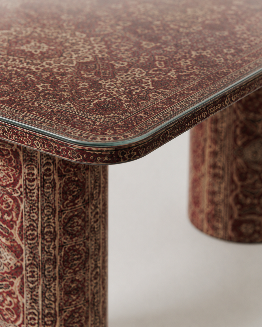 Carpets dining table