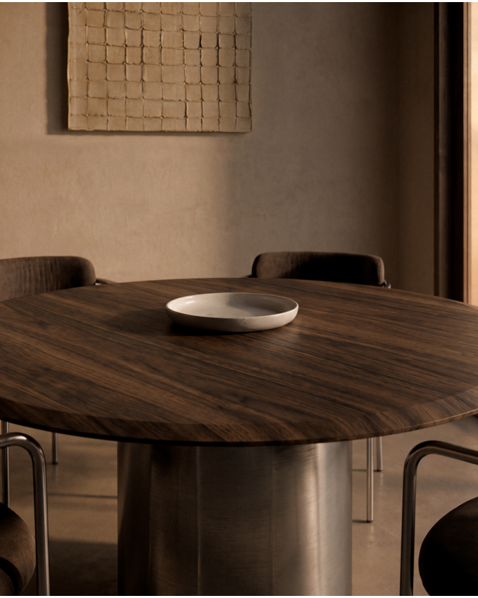 Cleo_Round_Walnut_4