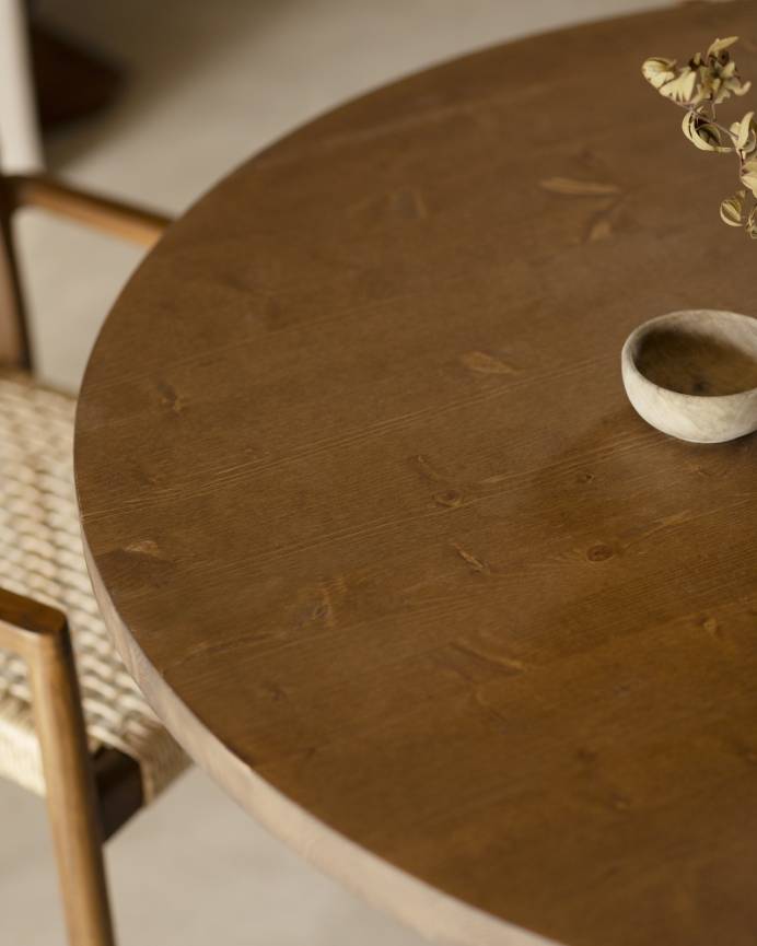 Lucia_ Walnut_Olive_4