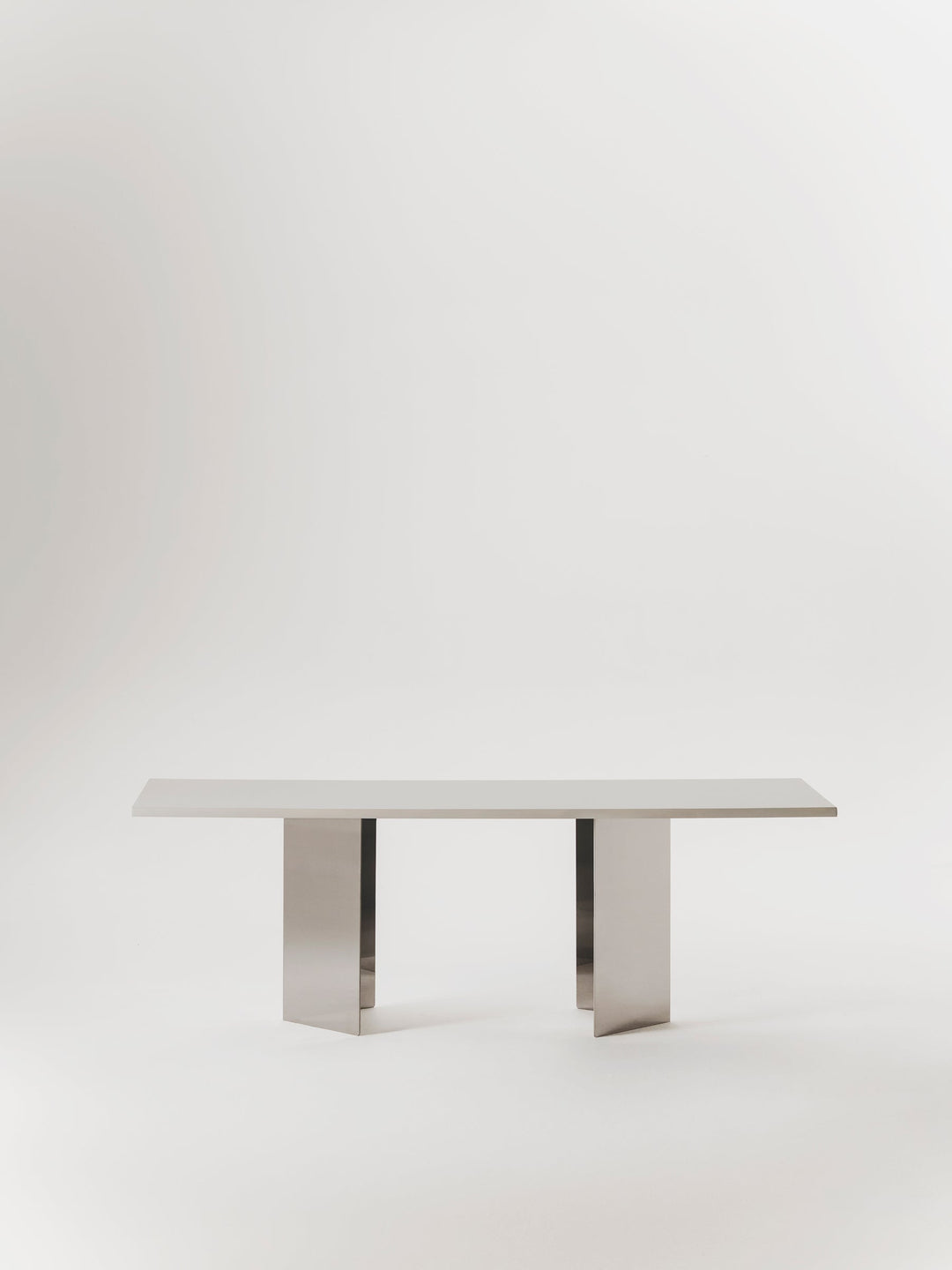 Allma dining table - TrynTrend