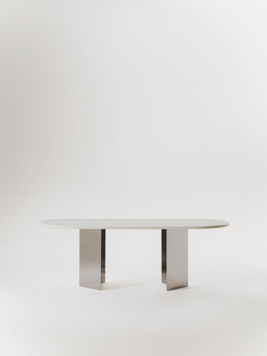 Adol dining table - TrynTrend