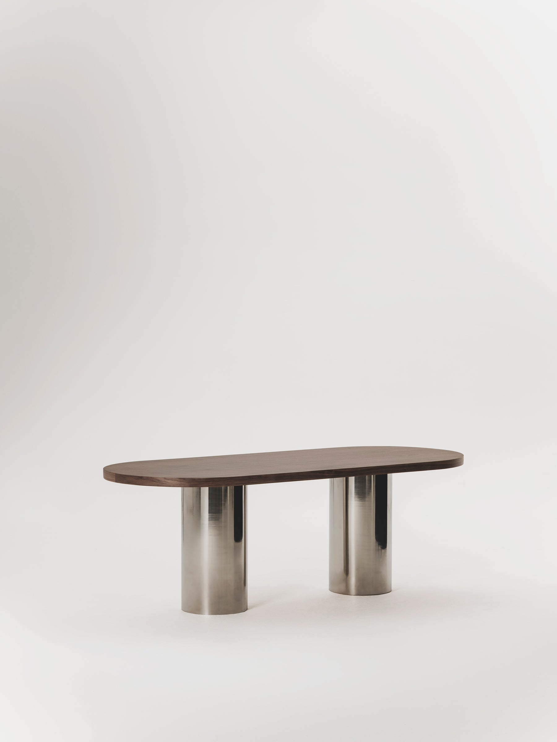 Arsen dining table - TrynTrend