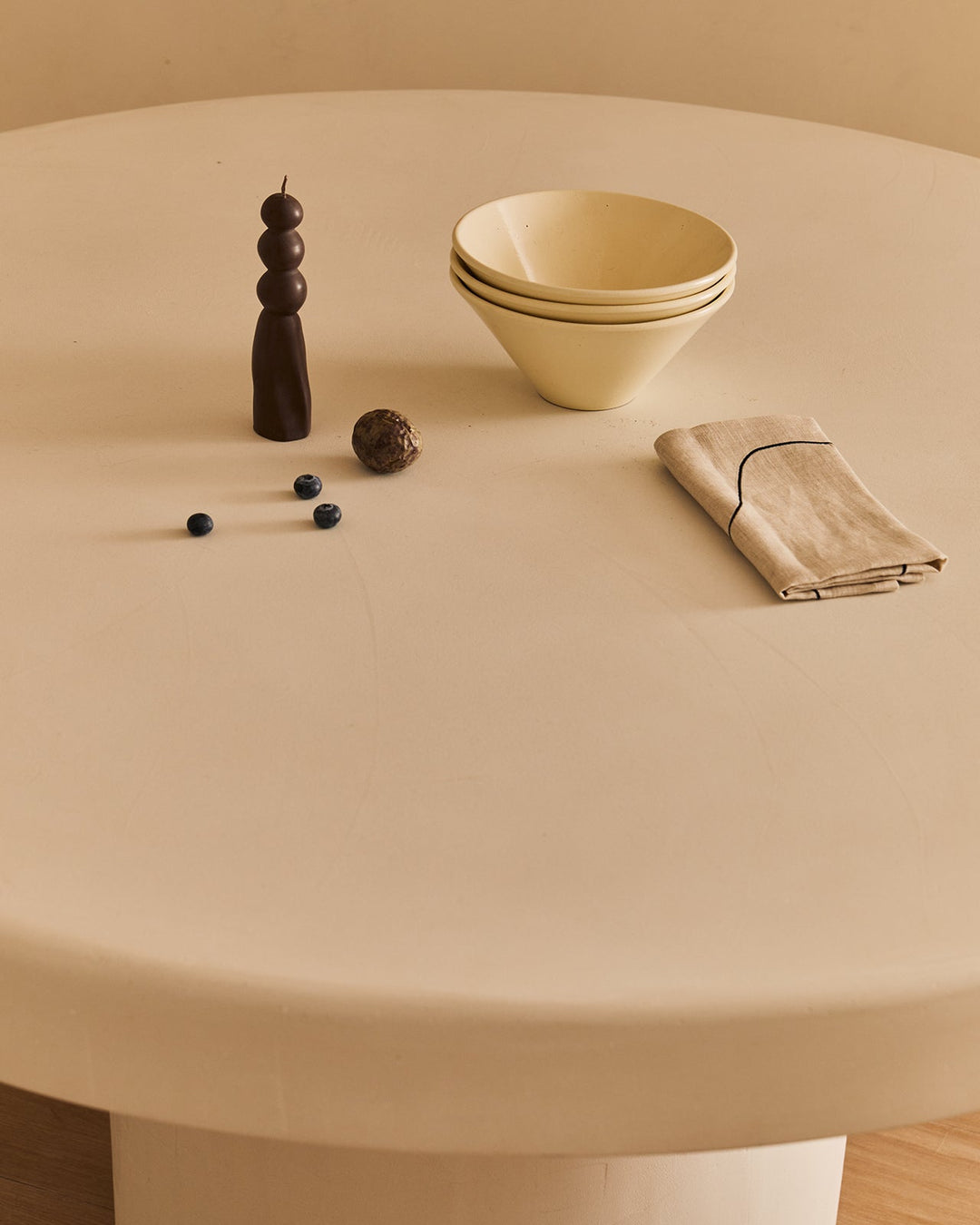 Persillé dining table - TrynTrend