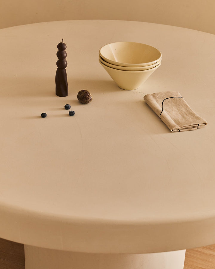 Persillé dining table - TrynTrend