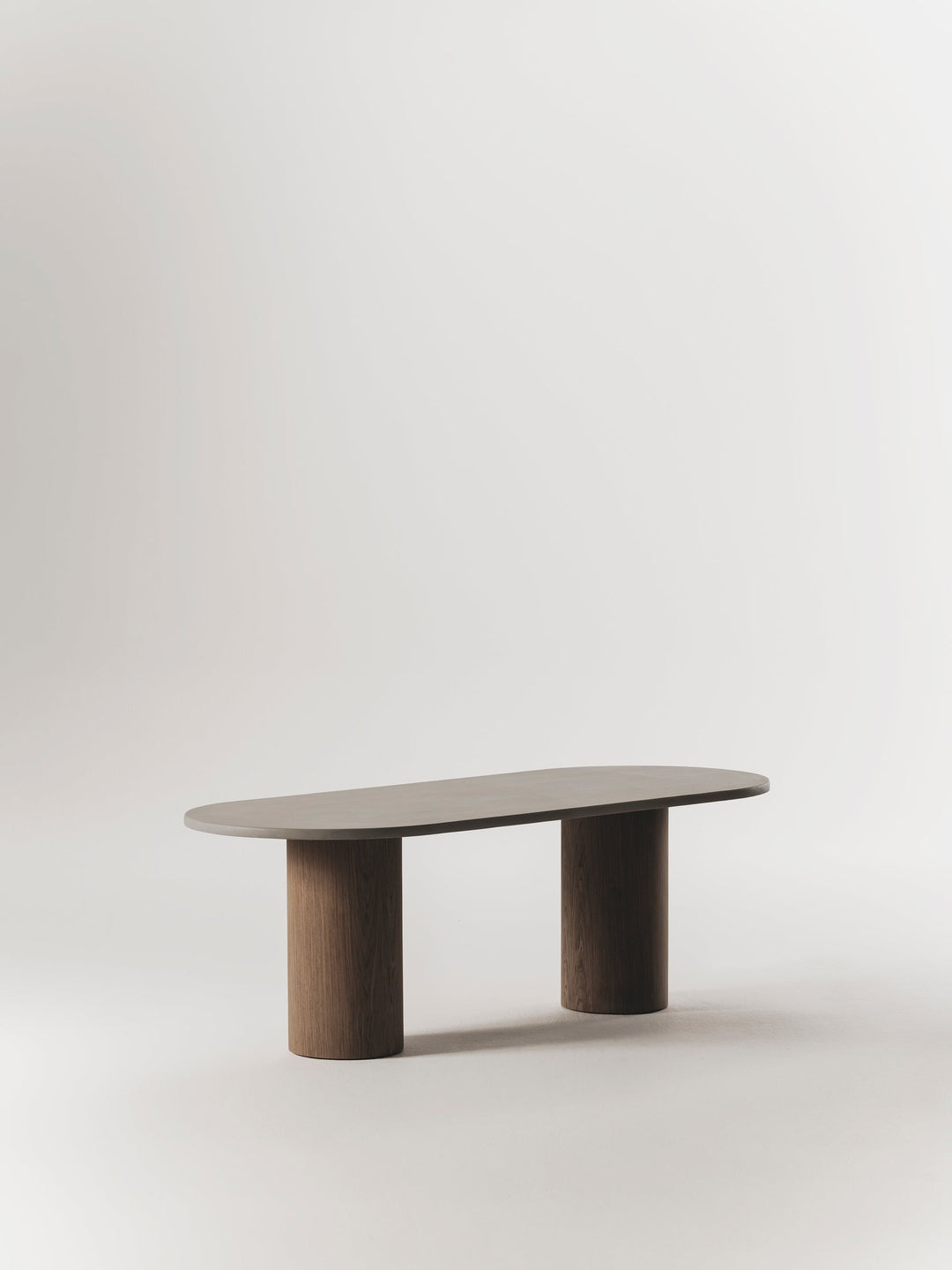Reye_top_Gray_leg_Walnut_2
