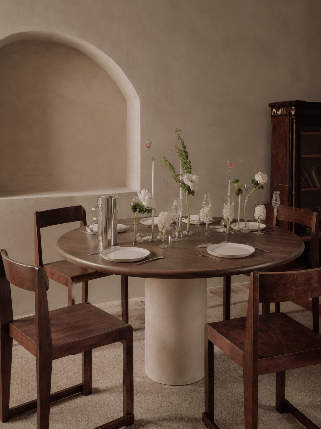 Tomasso_Oak_dining_table_Walnut_04
