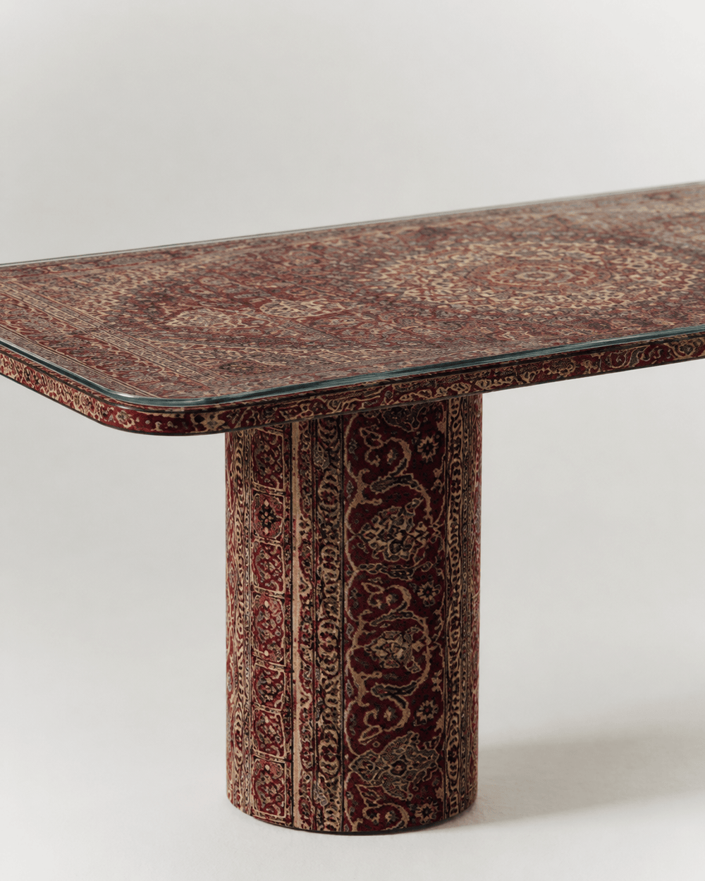 Carpets dining table - vaen