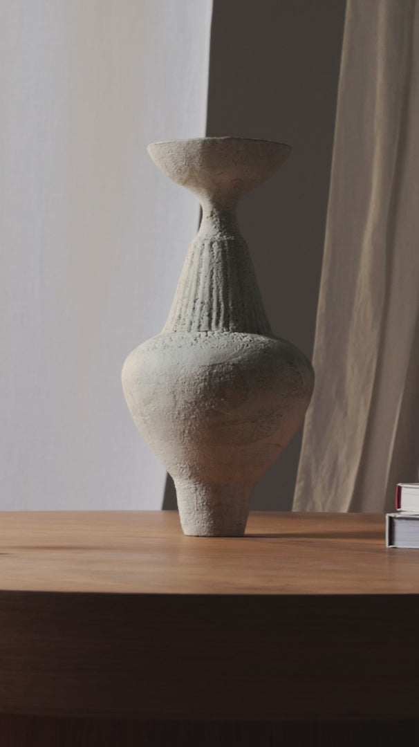 Andre Dining table