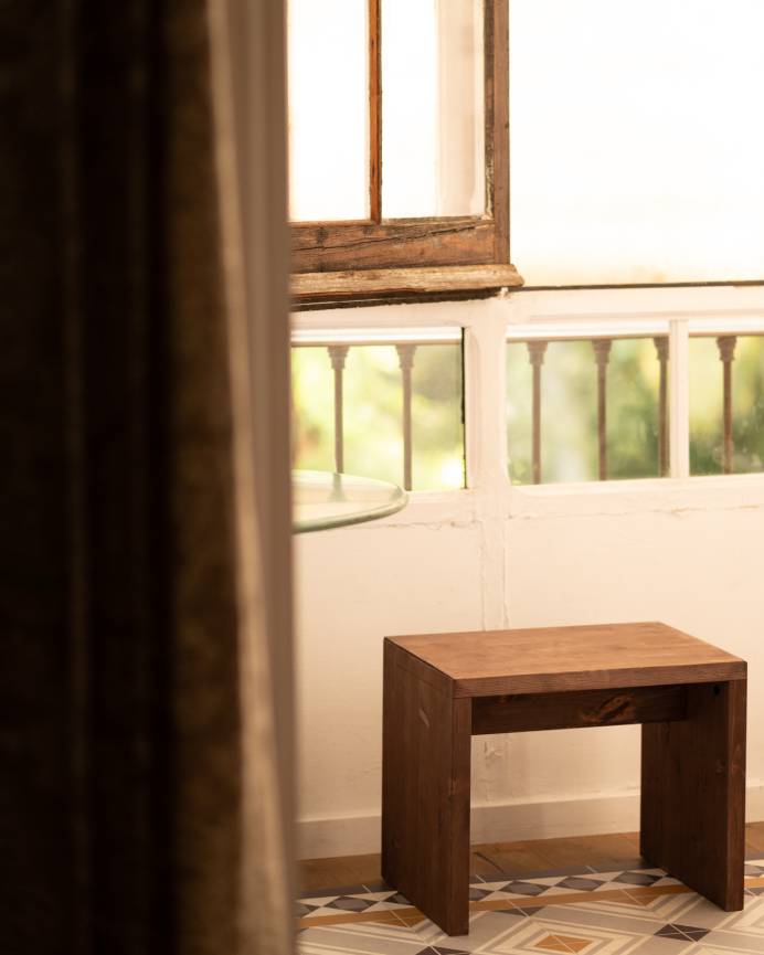 Telva_Side_Walnut_Walnut_07