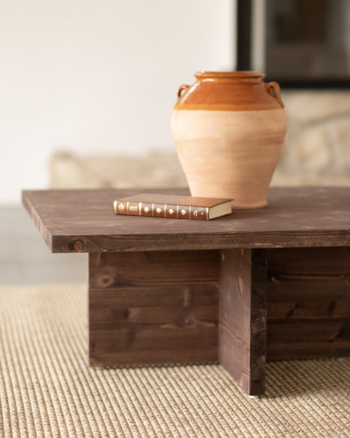 Tena_Square_Walnut_Walnut_06
