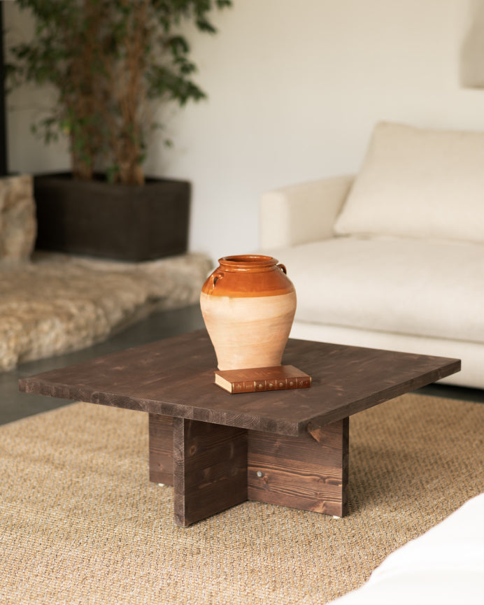 Tena_Square_Walnut_Walnut_03
