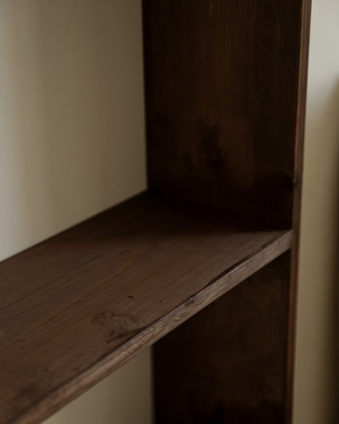Saura_Walnut_2S_Walnut_03