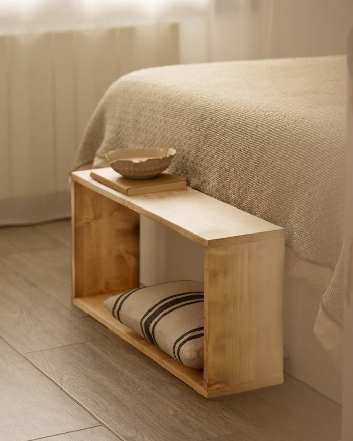 Saura_Side_Medium_Medium_Oak_02