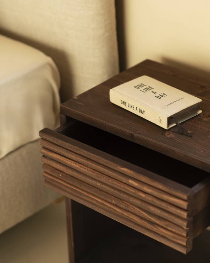 Ubud_Walnut_40x29_Walnut_06