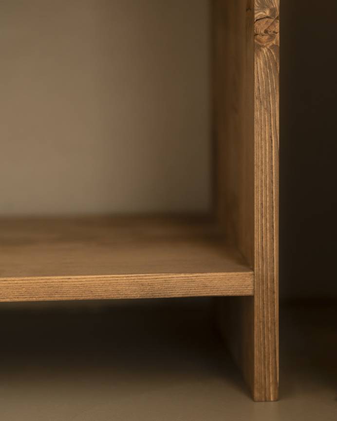 Martina_Dark_40x29_Dark_04