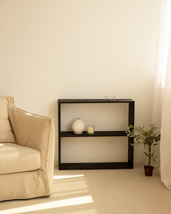 Saura_Black_1S_Black_02