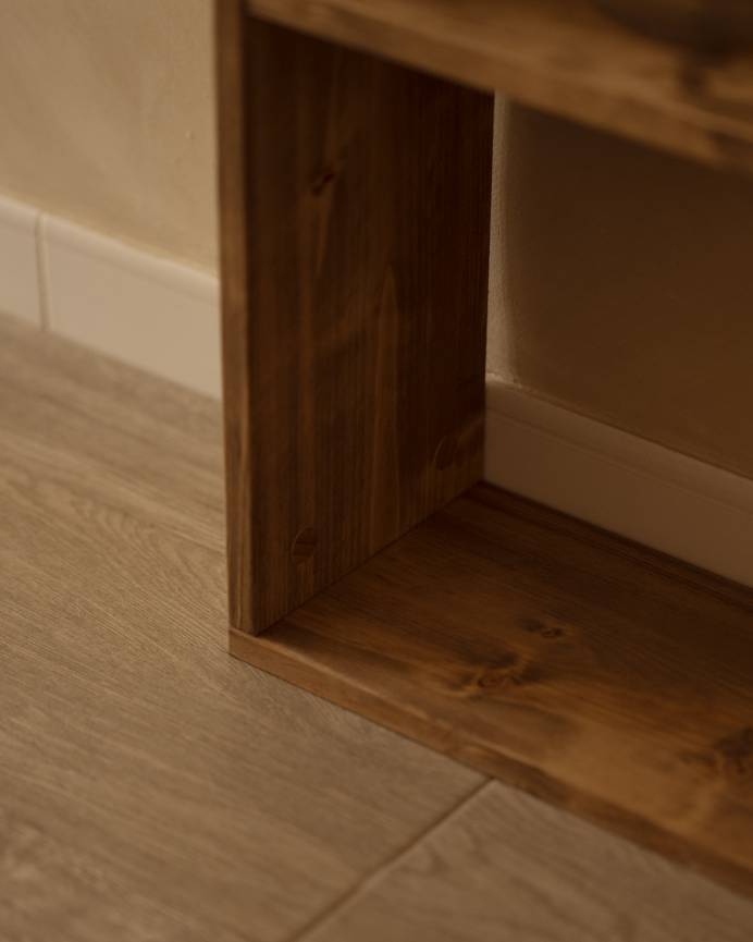 Saura_Dark_3S_Dark_Oak_03