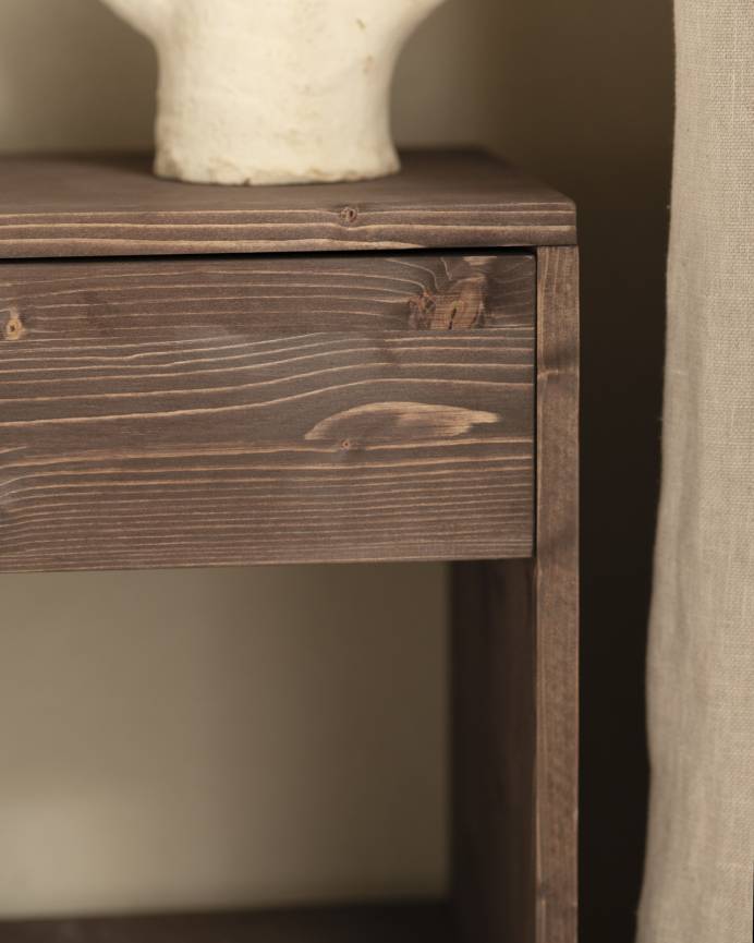 Martina_Walnut_40x29_Walnut_03