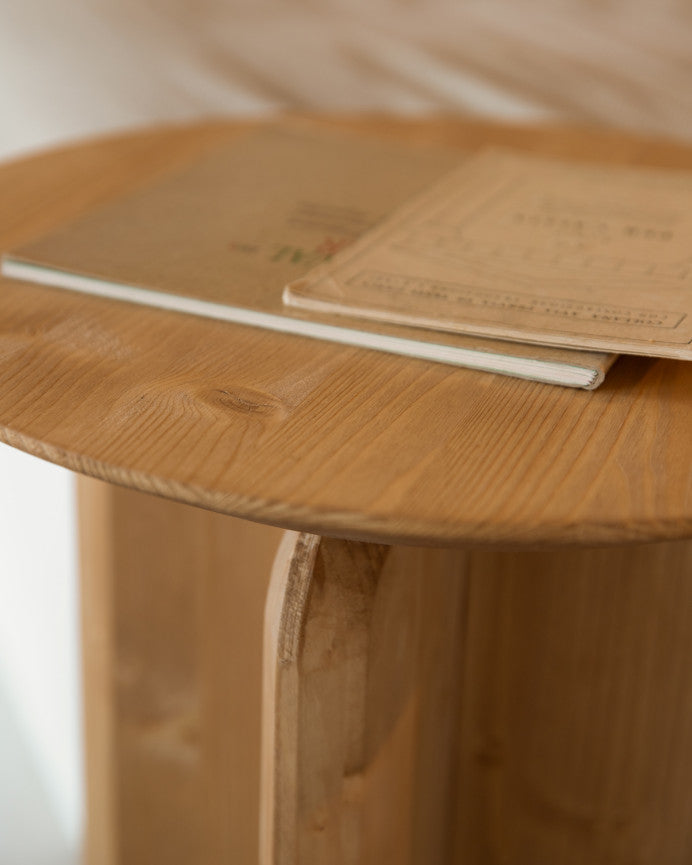 Bloom_Side_Medium_Medium_Oak_05