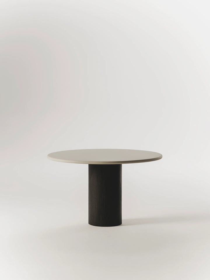 Gio dining table - TrynTrend